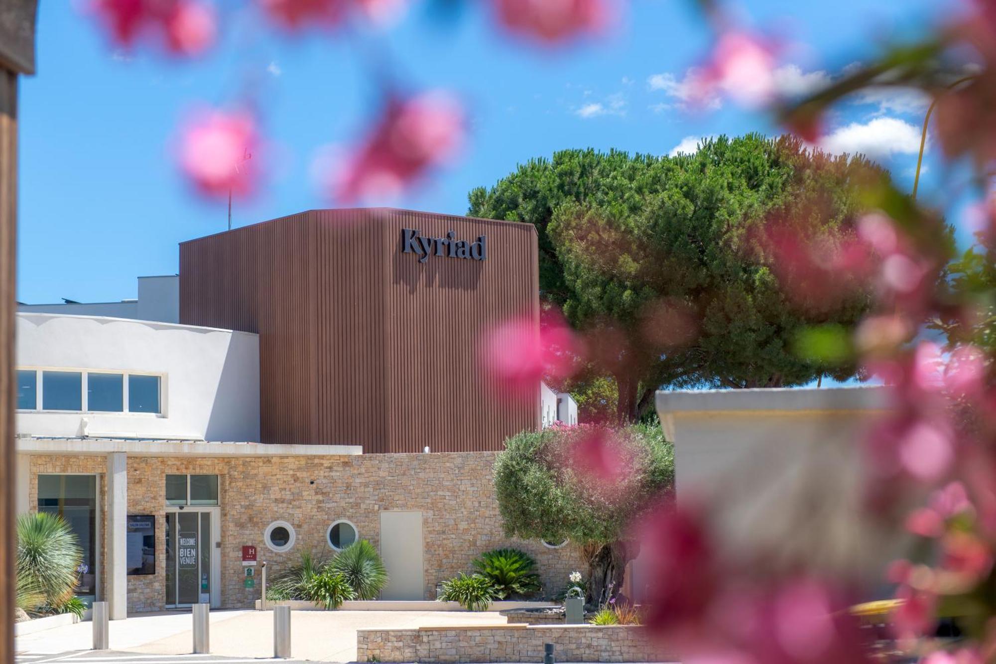 Kyriad Montpellier Est - Lunel Lunel  Bagian luar foto